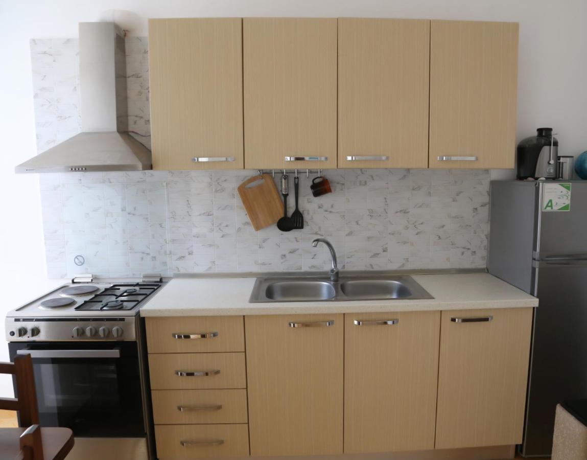 New Apartment Near The Beach فلورا المظهر الخارجي الصورة